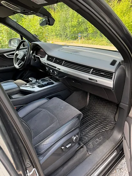 Audi Q7 2017 photo 5