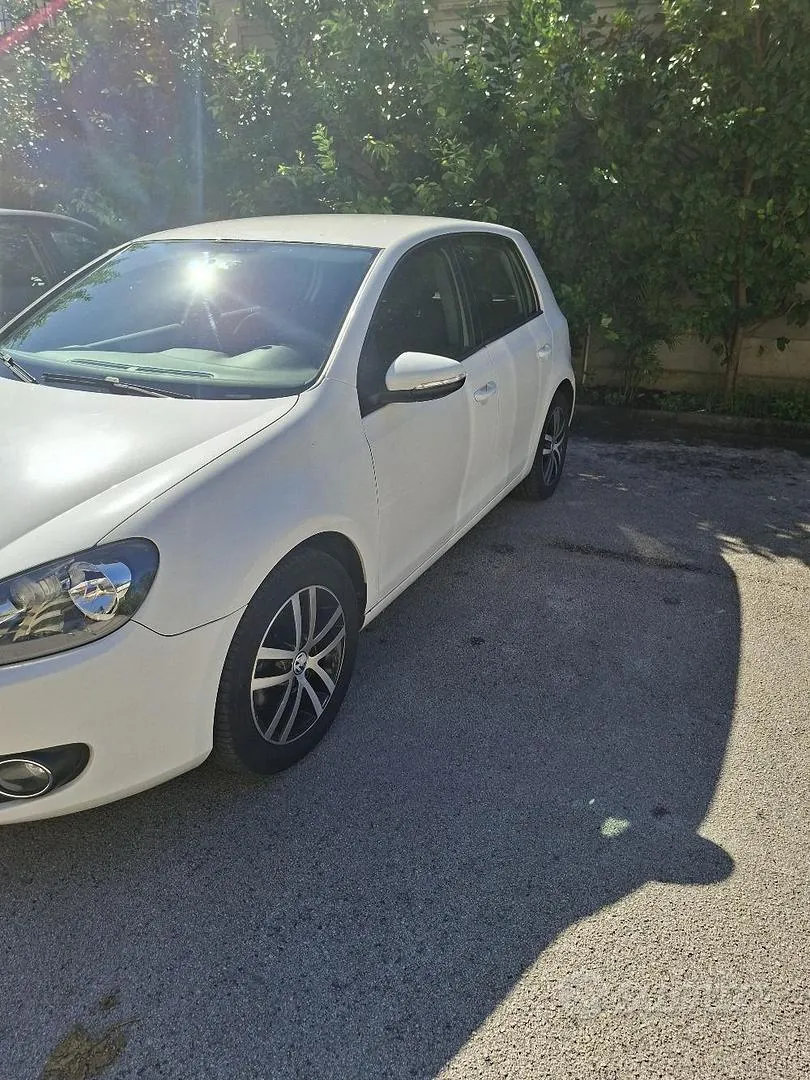 Volkswagen Golf 2009 photo 2