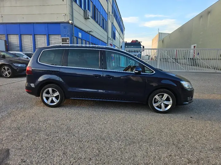 Volkswagen Sharan 2013 photo 2