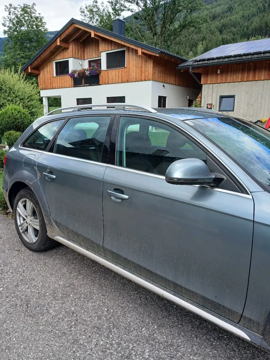 Audi A4 Allroad 2010 photo 3