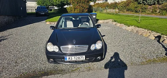 Mercedes-Benz C180