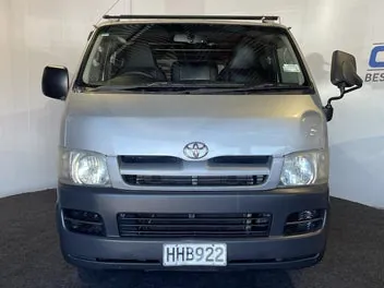 Toyota Hiace 2006 photo 3
