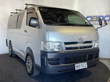 Toyota Hiace 2006 photo 2