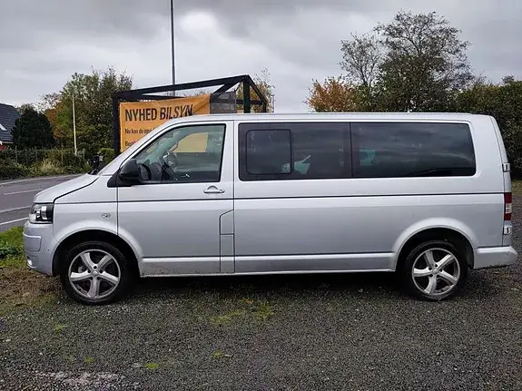 Volkswagen Caravelle 2010 photo 2