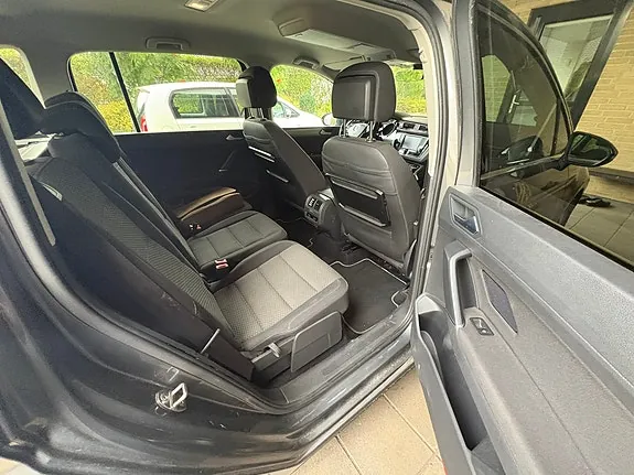 Volkswagen Touran 2017 photo 5