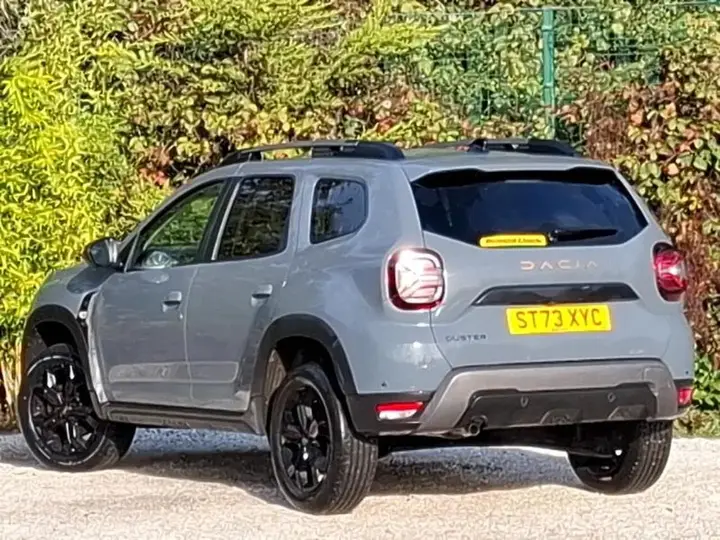 Dacia Duster 2023 photo 2