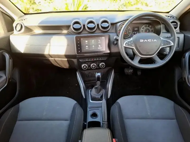 Dacia Duster 2023 photo 3