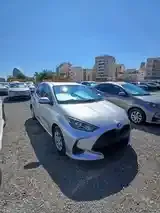 Toyota Yaris 2023 photo 2