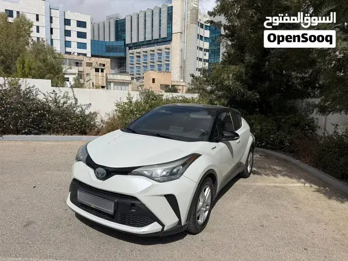 Toyota C-Hr 2020 photo 2