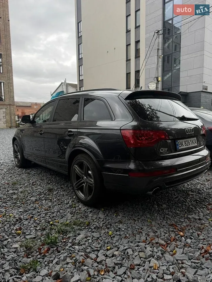 Audi Q7 2013 photo 5