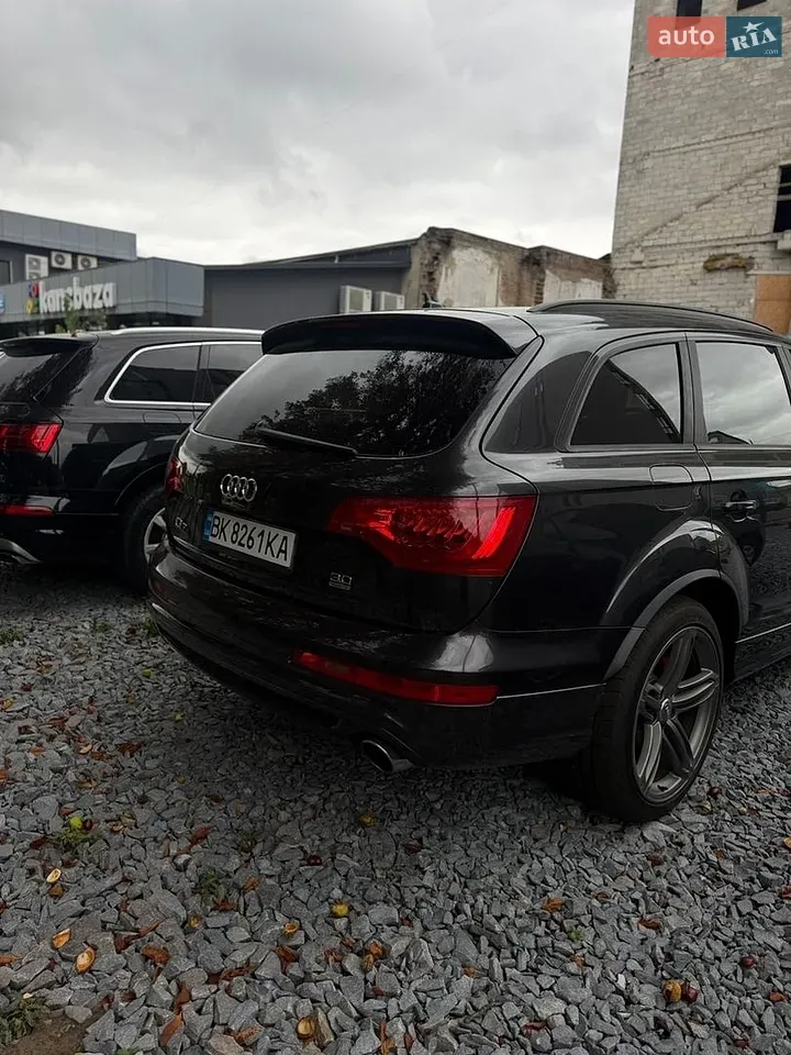 Audi Q7 2013 photo 4