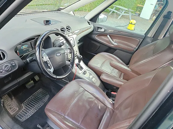 Ford Galaxy 2009 photo 5