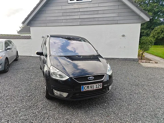 Ford Galaxy 2009 photo 2