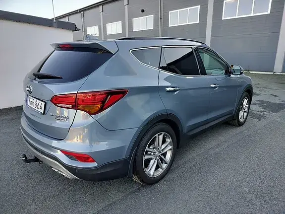 Hyundai Santa Fe 2017 photo 2