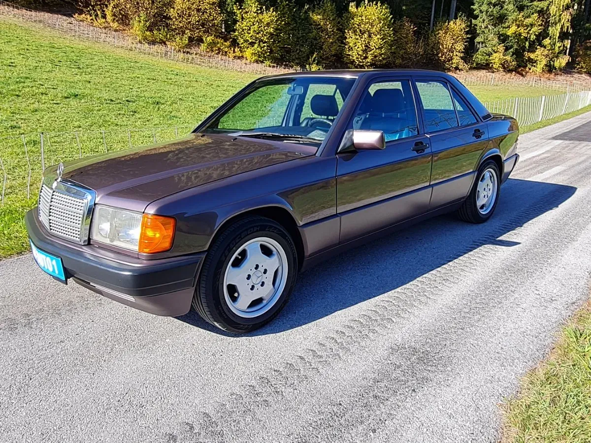 Mercedes-Benz 190 1991 photo 2