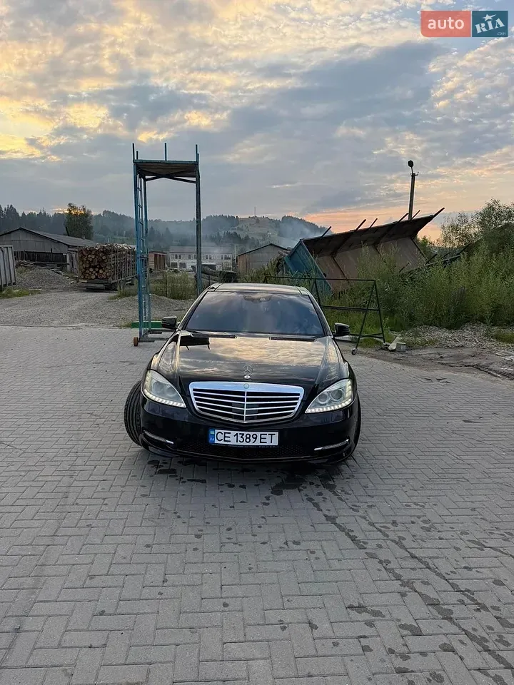 Mercedes-Benz S-Class 2011 photo 2