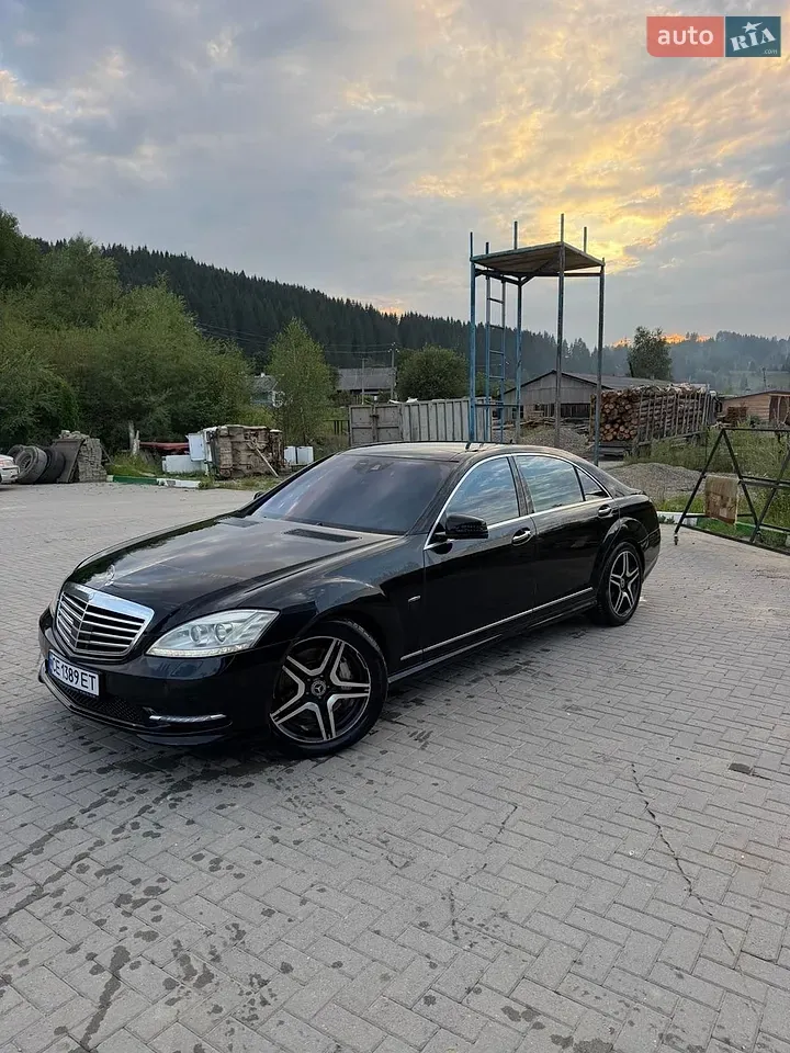 Mercedes-Benz S-Class 2011 photo 4