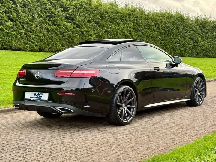 Mercedes-Benz E-Class 2018 photo 3