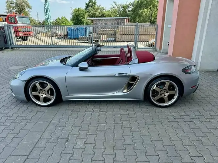 Porsche 718 Boxster 2021 photo 2