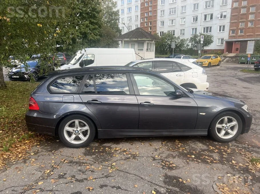 BMW 320