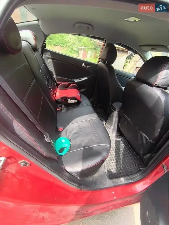 Hyundai Accent 2011 photo 5