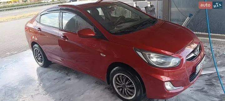 Hyundai Accent