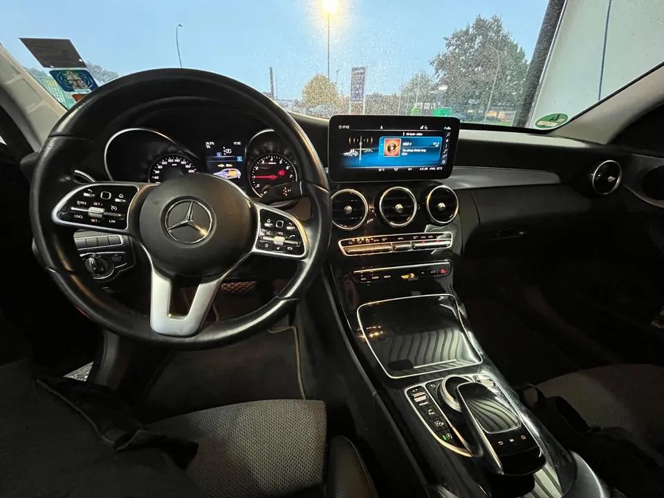 Mercedes-Benz C 180
