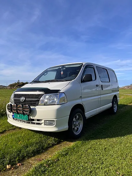 Toyota Hiace 2007 photo 2