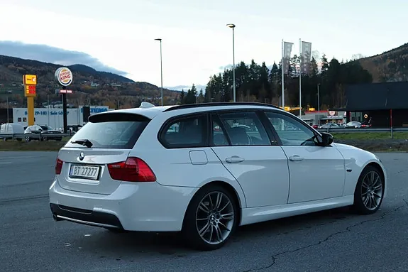 BMW 320Xd 2011 photo 5