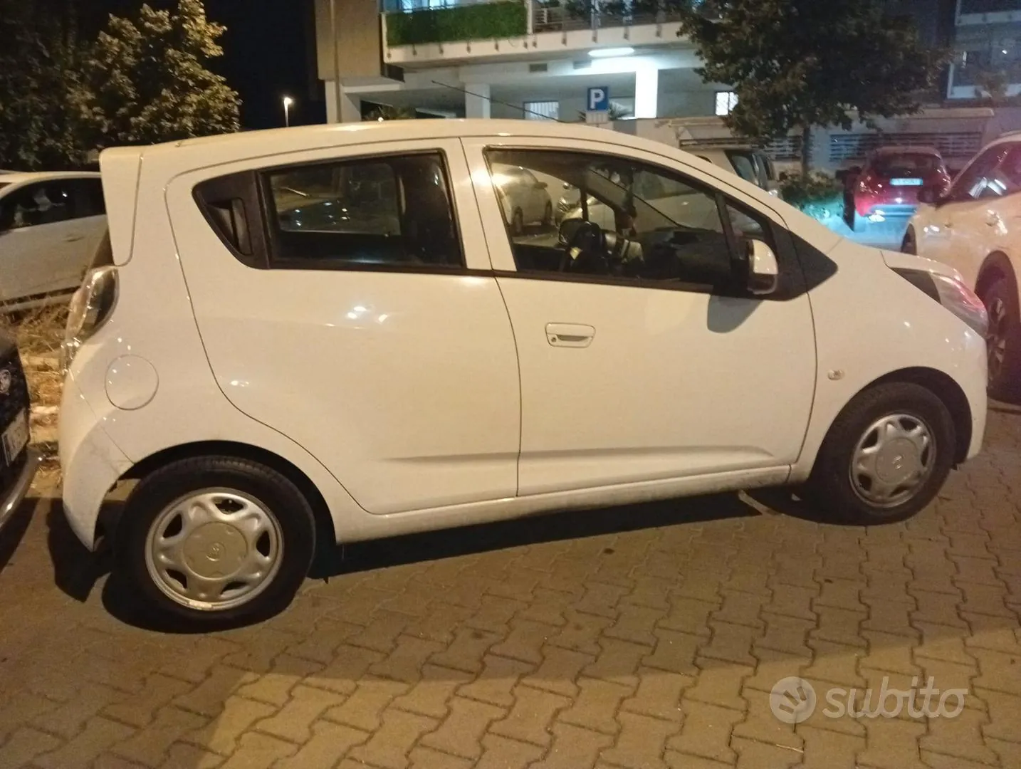 Chevrolet Spark 2012 photo 2