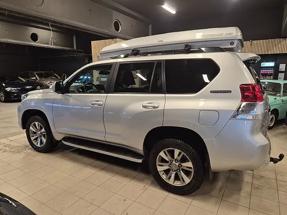 Toyota Land Cruiser 2012 photo 3