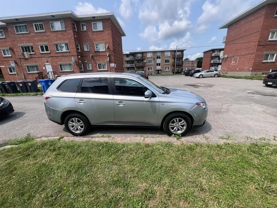 Mitsubishi Outlander 2014 photo 5