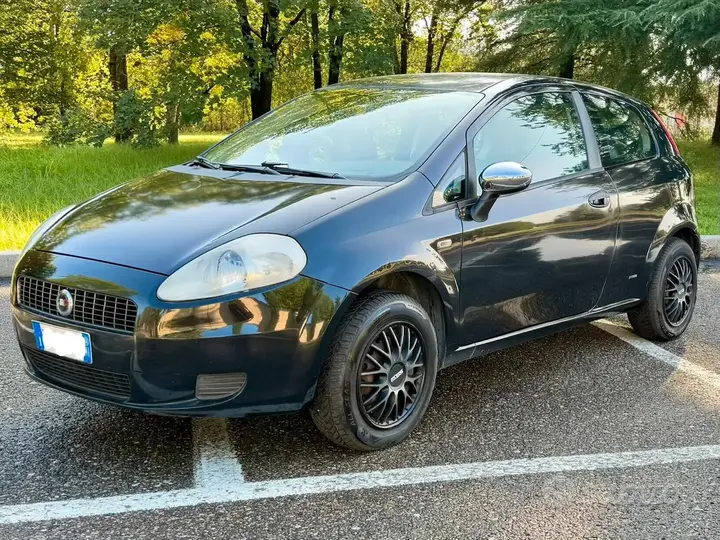 Fiat Grande Punto 2007 photo 3