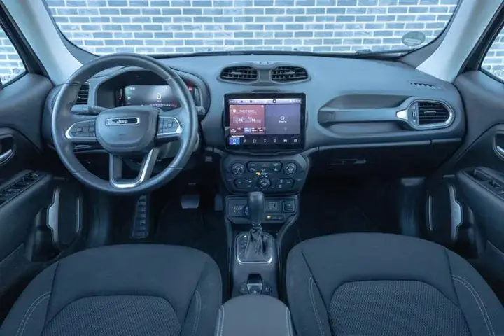 Jeep Renegade 2025 photo 2