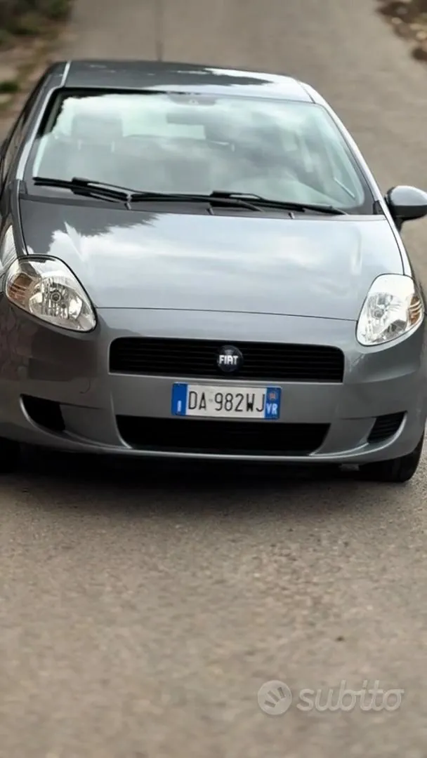 Fiat Grande Punto 2006 photo 2