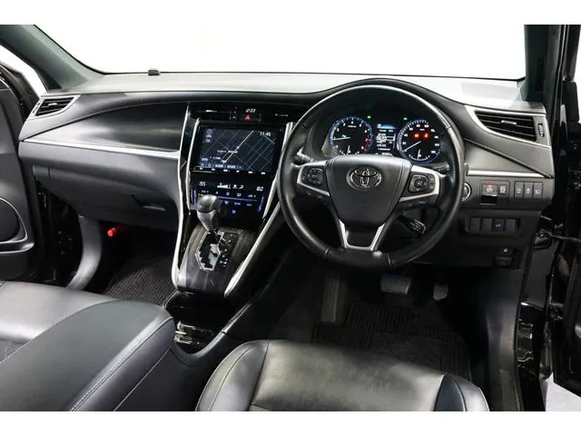 Toyota Harrier 2018 photo 2
