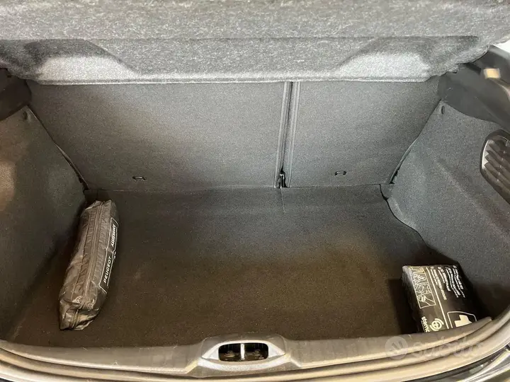Peugeot 208 2018 photo 5