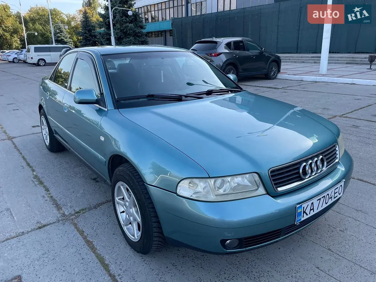 Audi A4 2000 photo 2