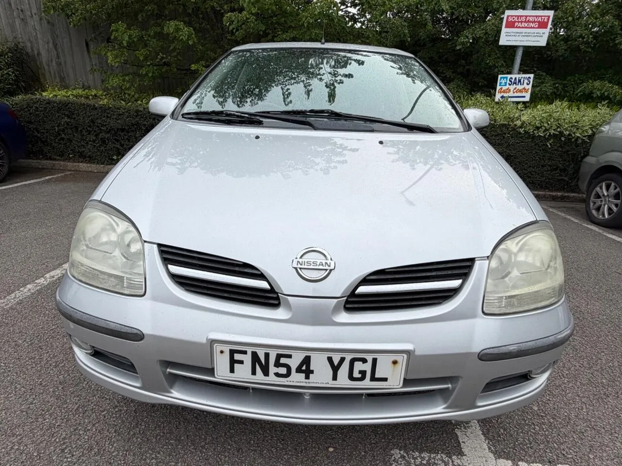 Nissan Almera Tino