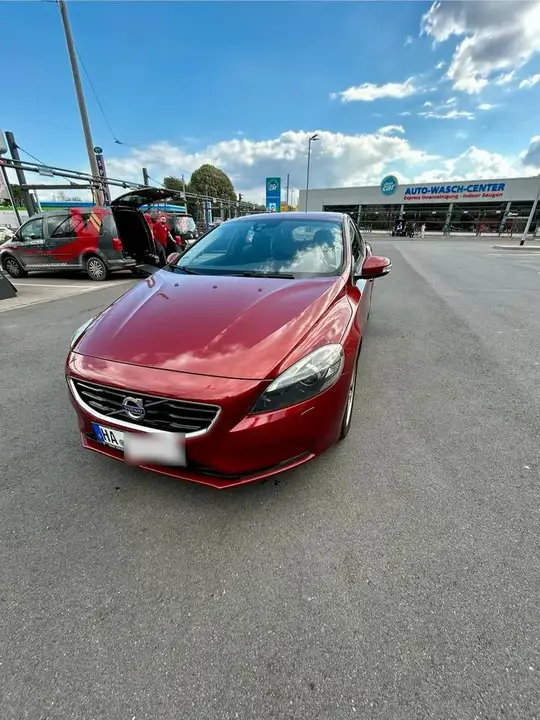 Volvo V40