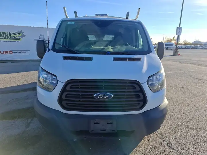 Ford Transit 2018 photo 2
