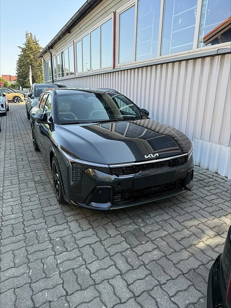 Kia K4