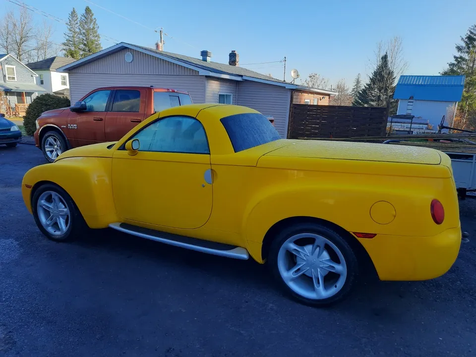 Chevrolet Ssr 2003 photo 5