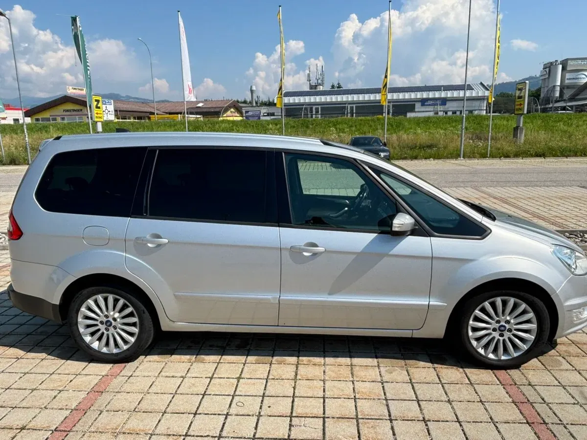 Ford Galaxy 2015 photo 2