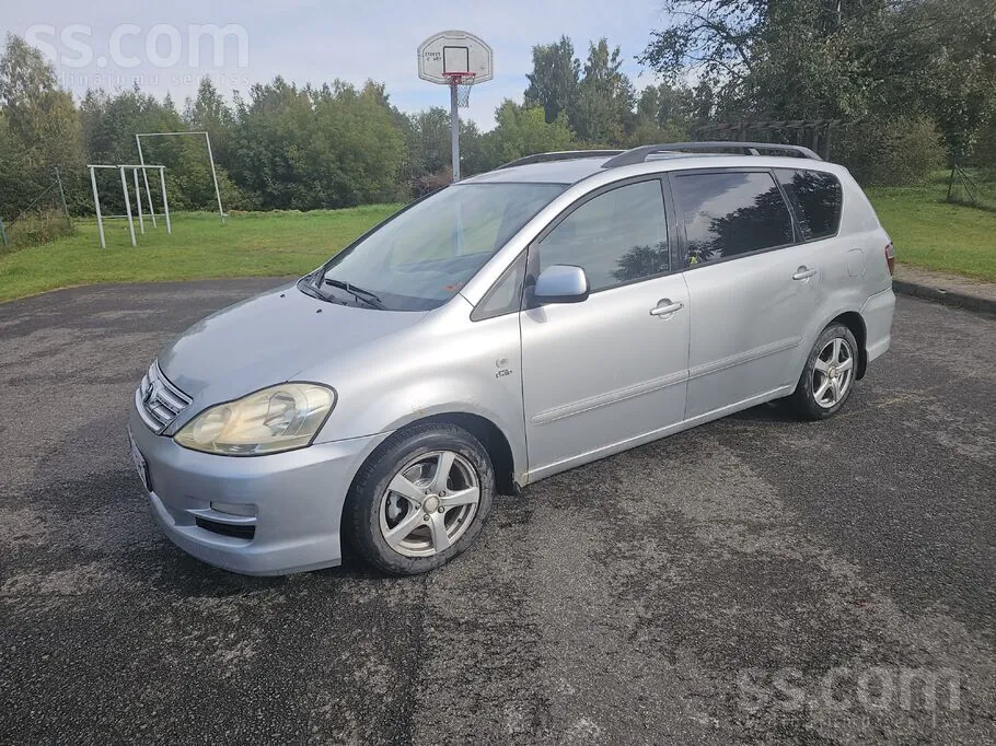 Toyota Avensis Verso