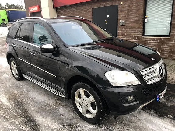 Mercedes-Benz M-Class 2008 photo 2
