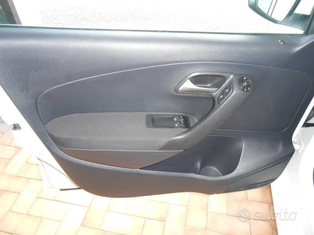Volkswagen Polo 2017 photo 5
