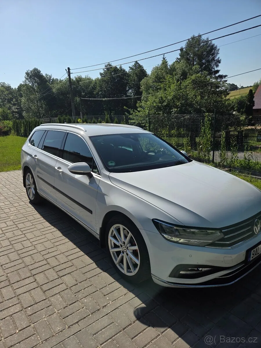 Volkswagen Passat 2022 photo 3