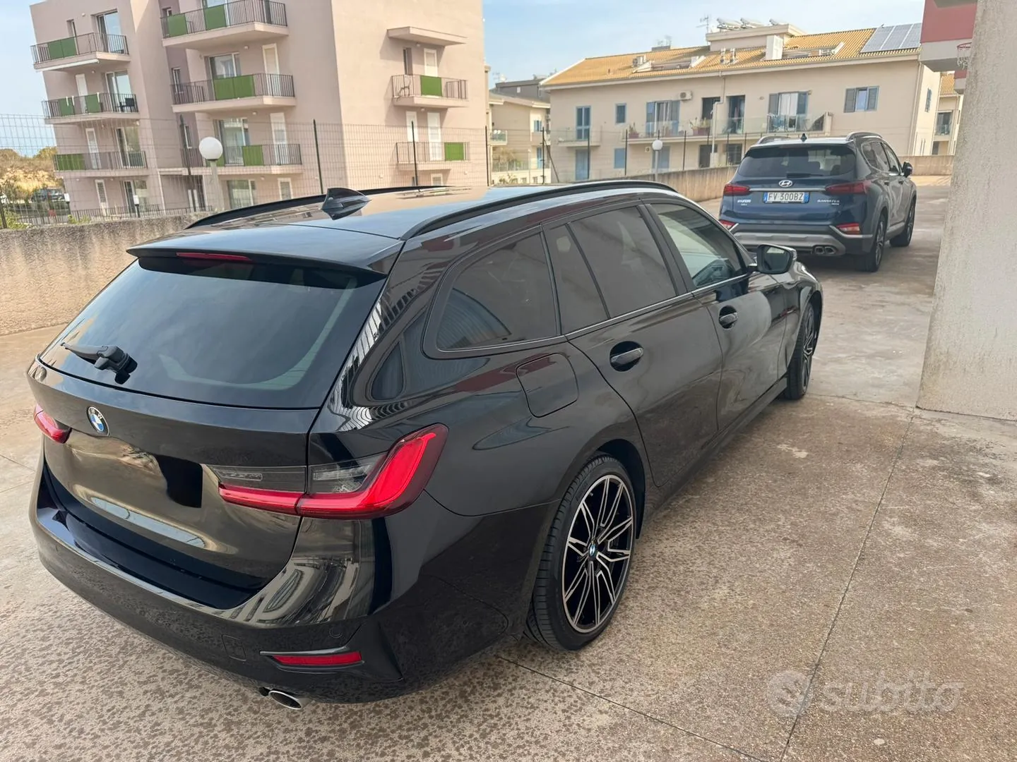 BMW 3 Series 2022 photo 2