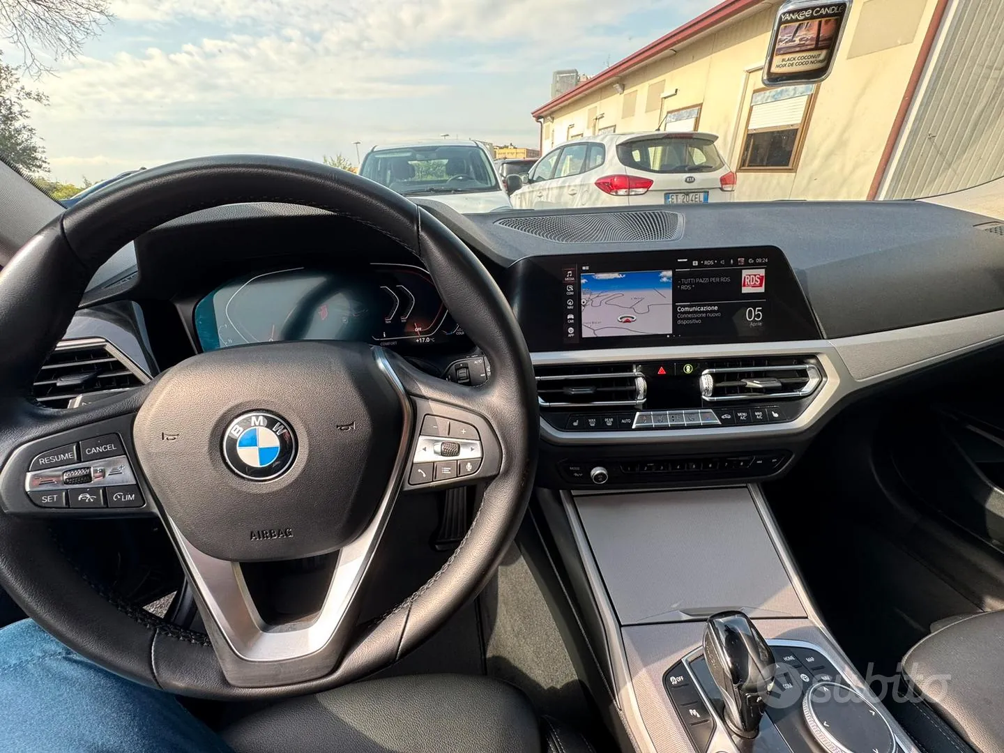 BMW 3 Series 2022 photo 5